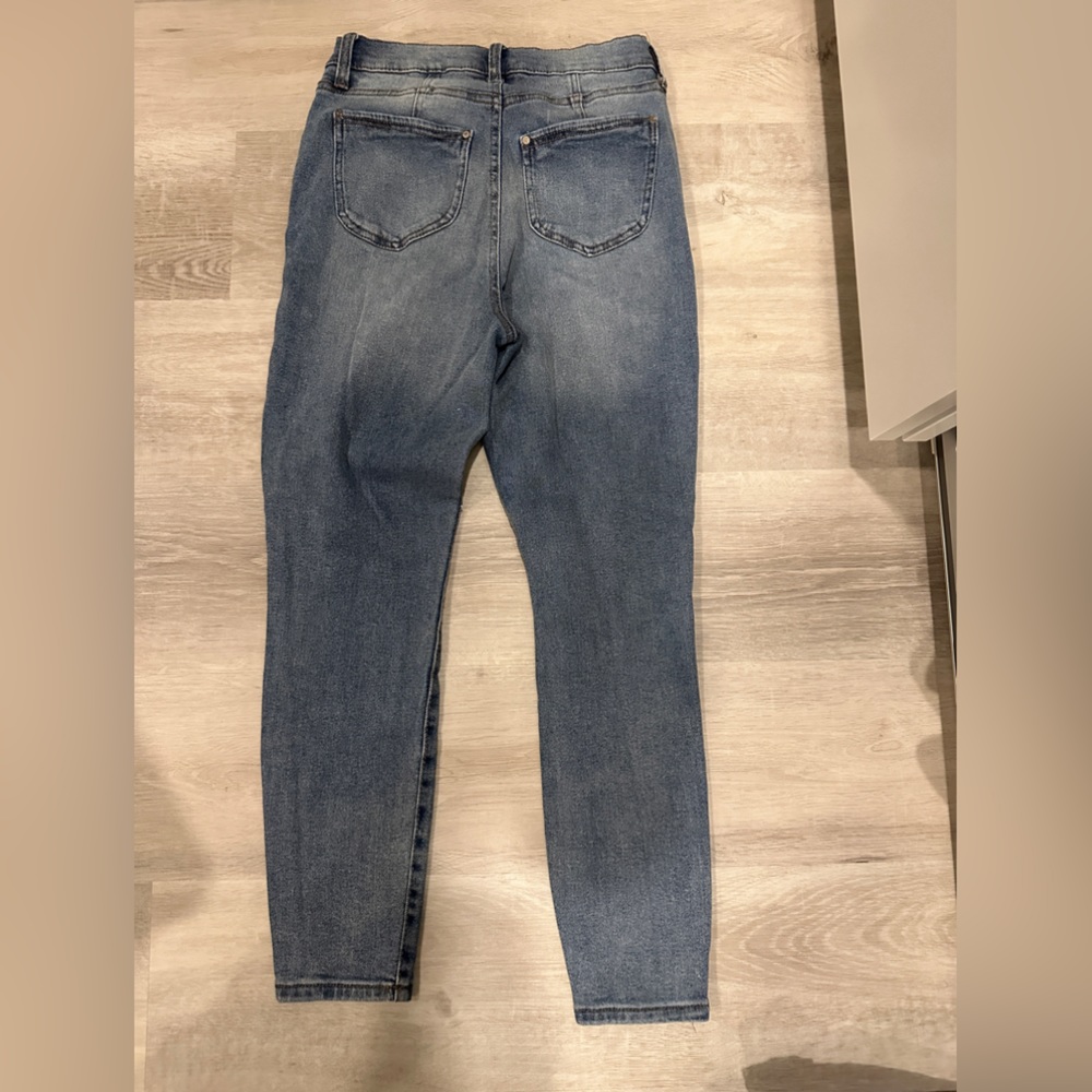 Jean - Picture 2 of 2